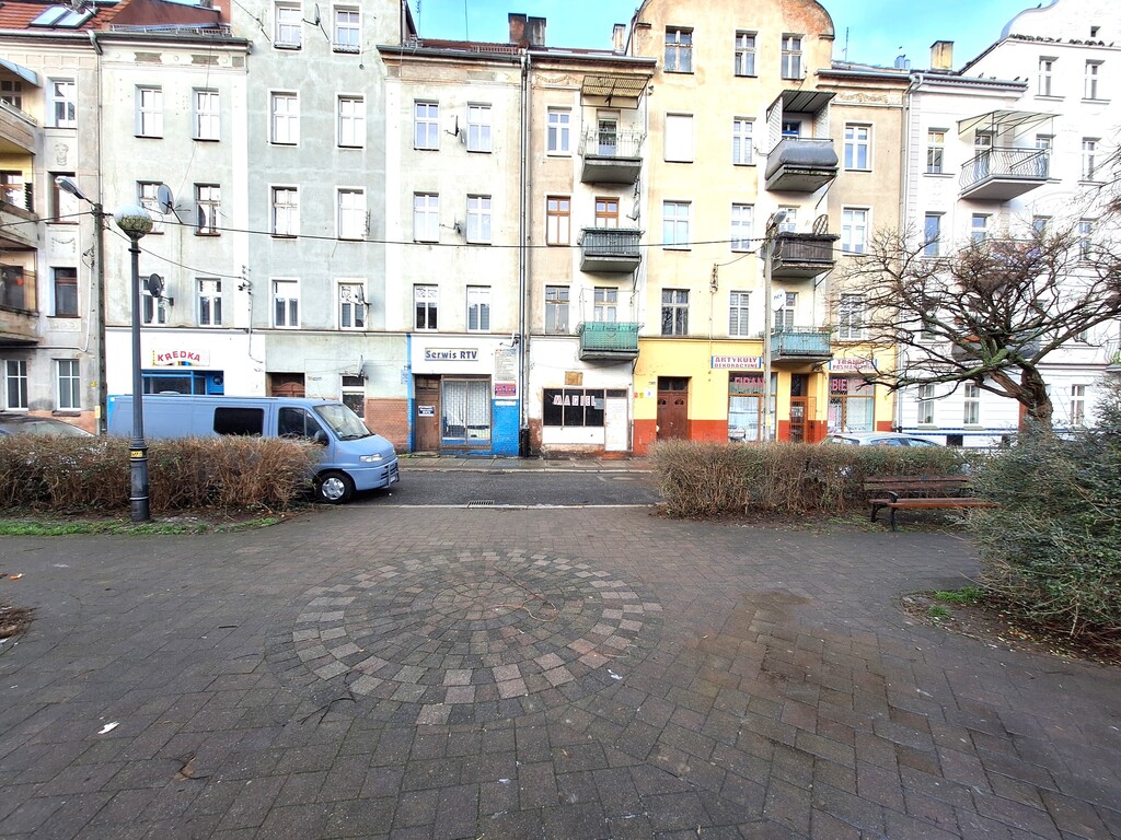 Lokal – Legnica, Kartuzy