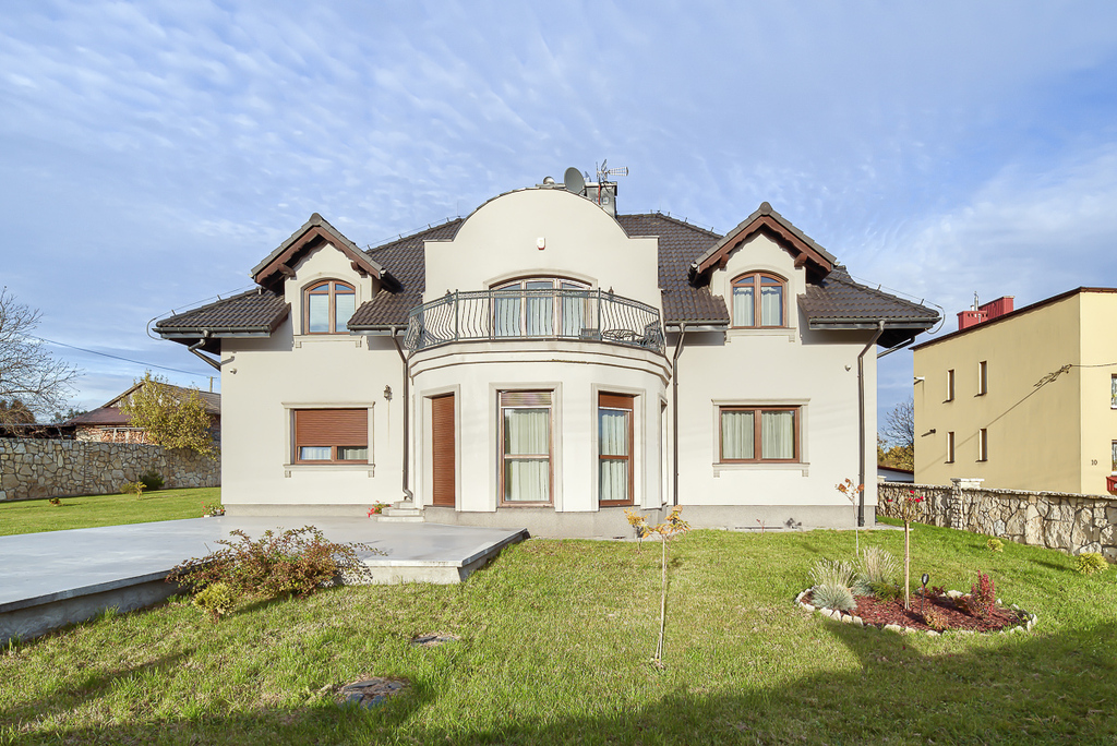 Dom – Dąbrowa Górnicza, Okradzionów