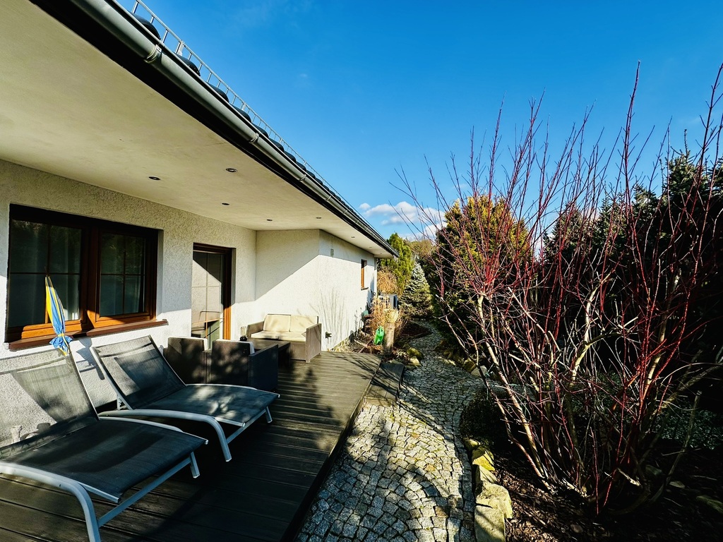 Dom – Osiecznica, ul. Klonowa