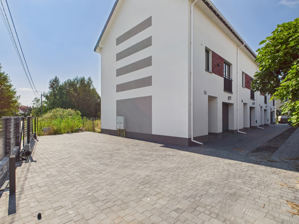 Dom – Kobyłka, ul. Kwiatowa