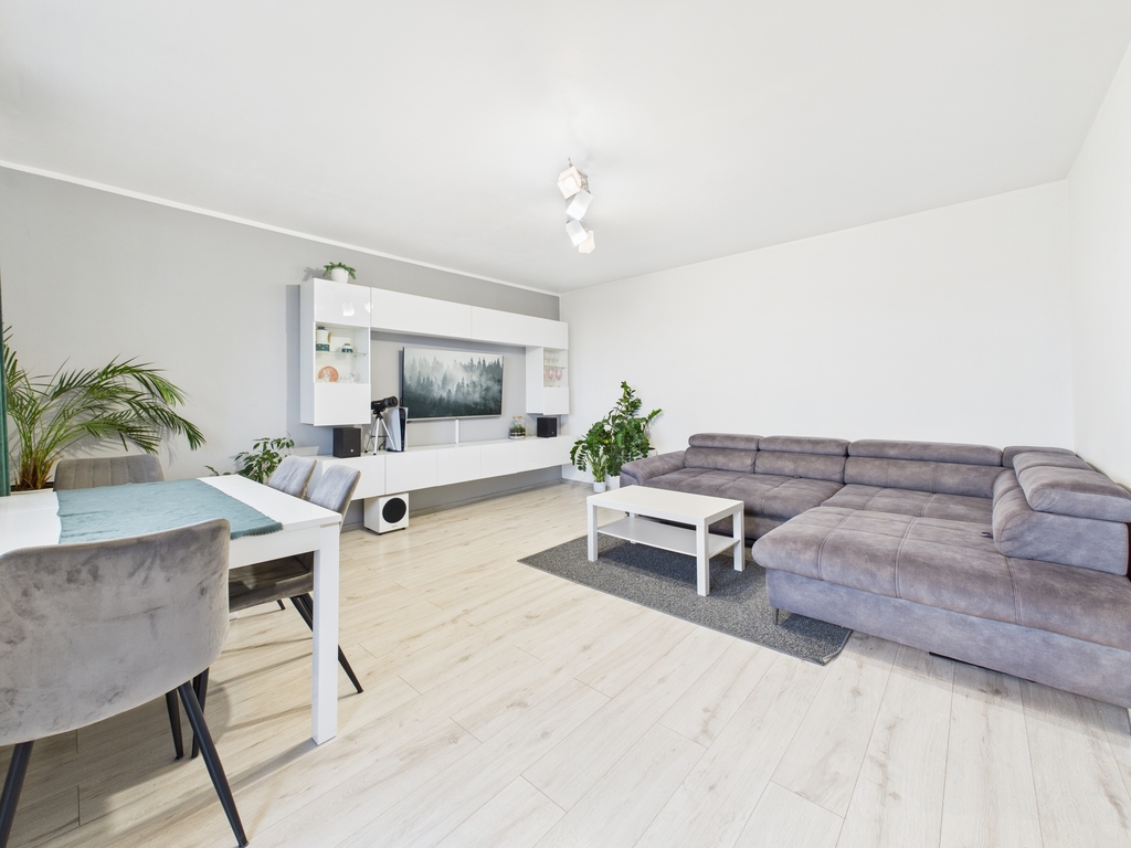 Mieszkanie – Głogów, os. Kopernik, ul. Kosmonautów Polskich