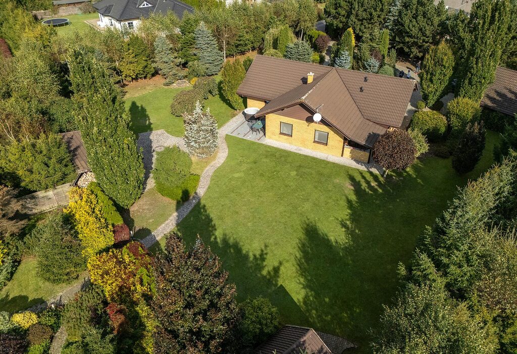 Dom – Tuchom, Długa