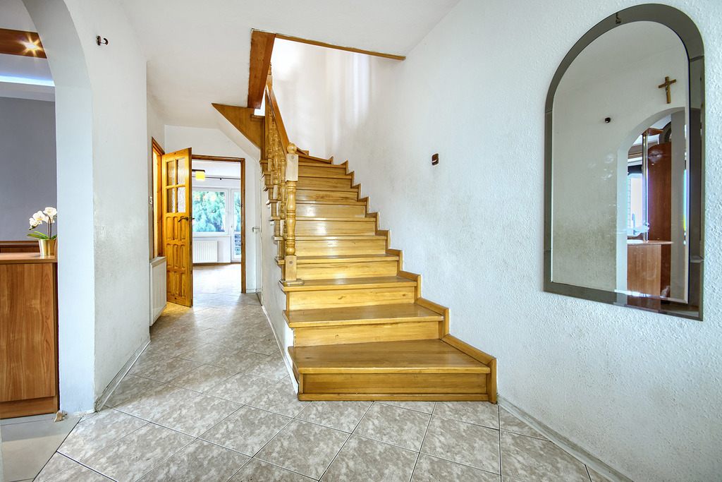 Dom – Miłobądz, Pamięci Narodowej