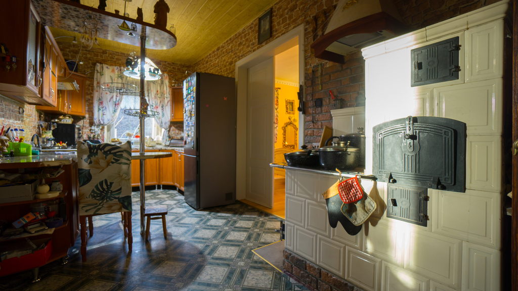 Mieszkanie 58m2 + 180m2 pom. gospodarcze Kłodzko