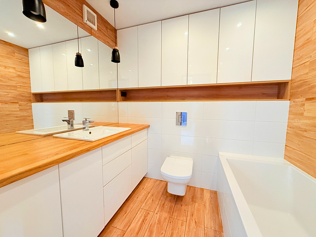 Dwupoziomowe 87 m² z 2 balkonami – Janowska 82