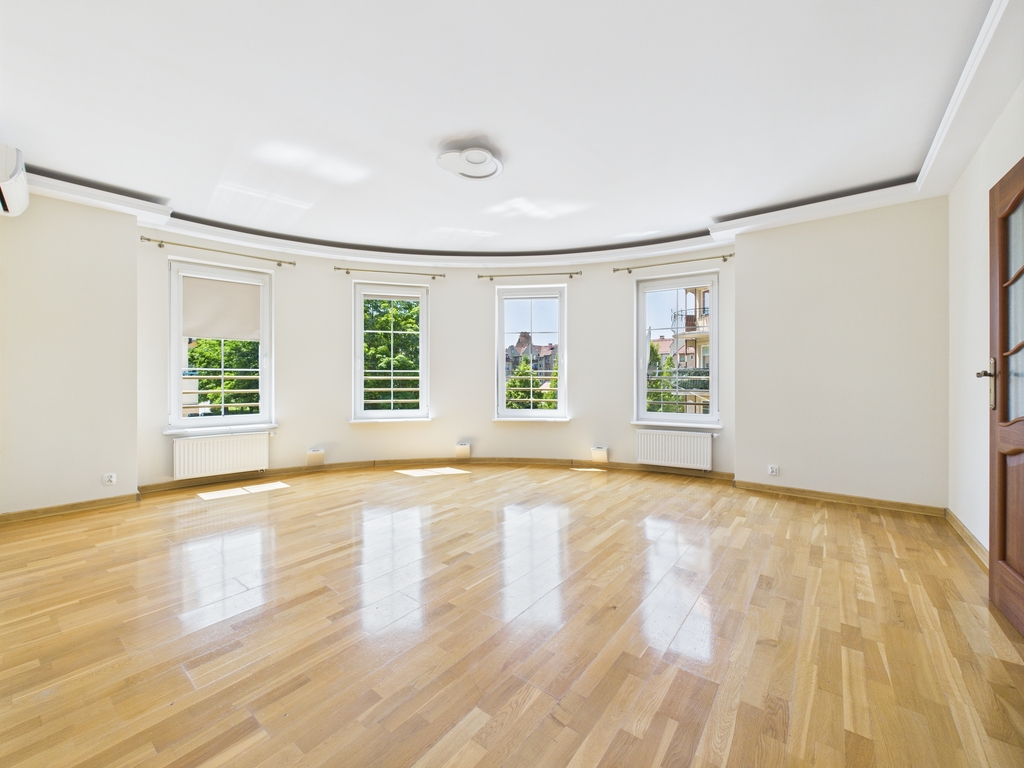 Stare Miasto Apartament+miejsce parkingowe+piwnica