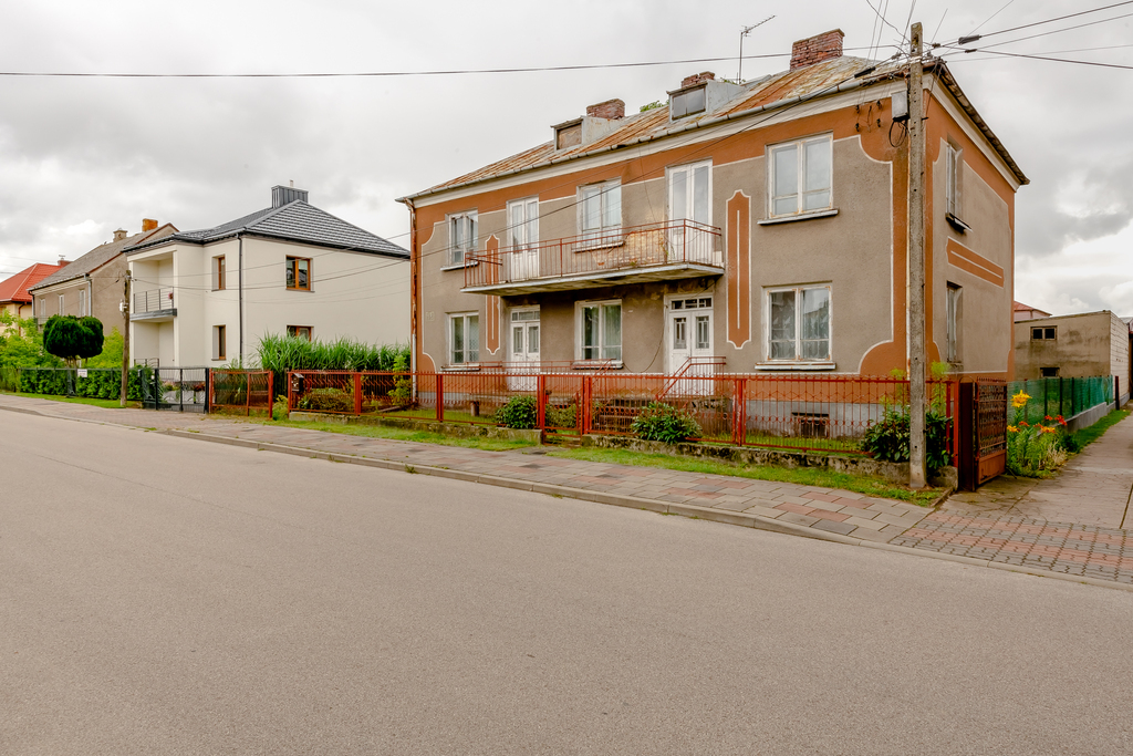 Dom z Potencjałem Biznesowym i Mieszkaniowym