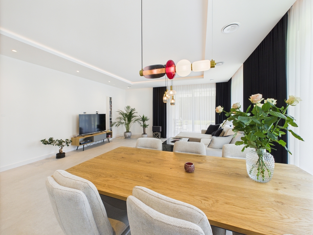 Luksusowy Dom 280m2/7 pokoi/wykończony