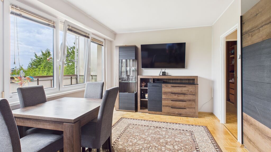 3 pokoje - duży balkon - widok na zieleń