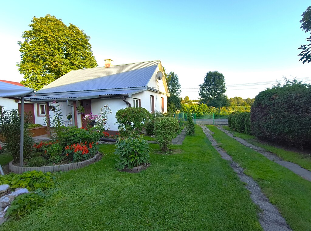 Dom z ogrodem – Szystowice, gm. Grabowiec