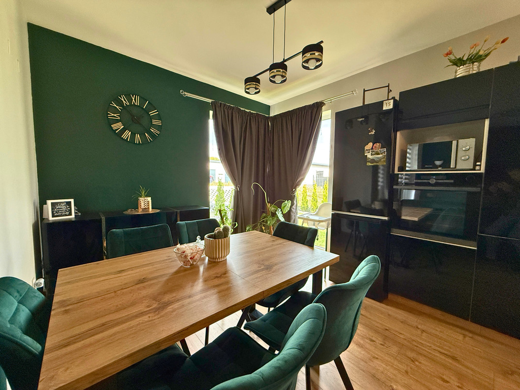 Cisza i wygoda – segment z ogródkiem