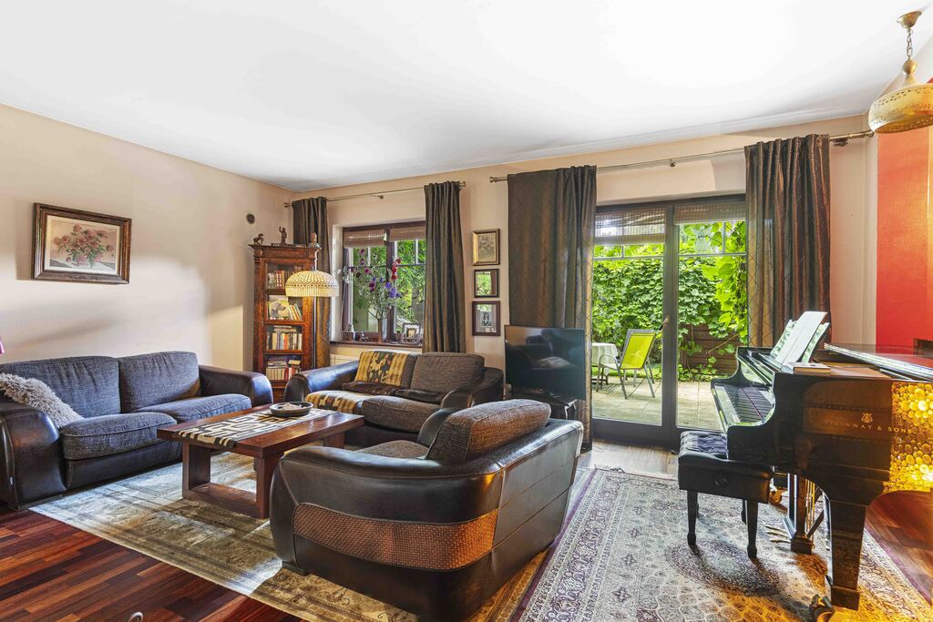 Wolnostojący, wysoki standard, kameralny ogród