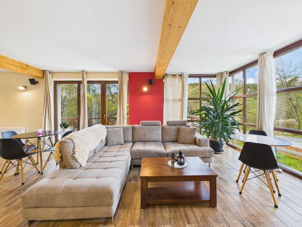 Luksusowy Pensjonat 409 m² z Pełnym Wyposażeniem