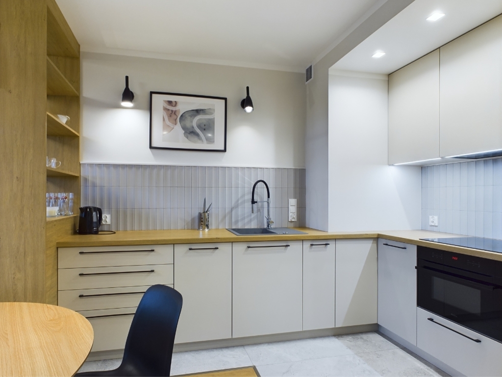 Atrakcyjne 2 pokojowe mieszkanie z garażem