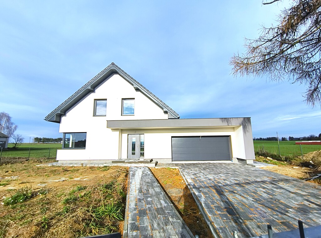 Luksusowy dom w stanie deweloperskim - Zawada