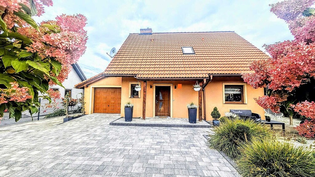 Atrakcyjny dom idealny dla rodziny w Nowogrodźcu