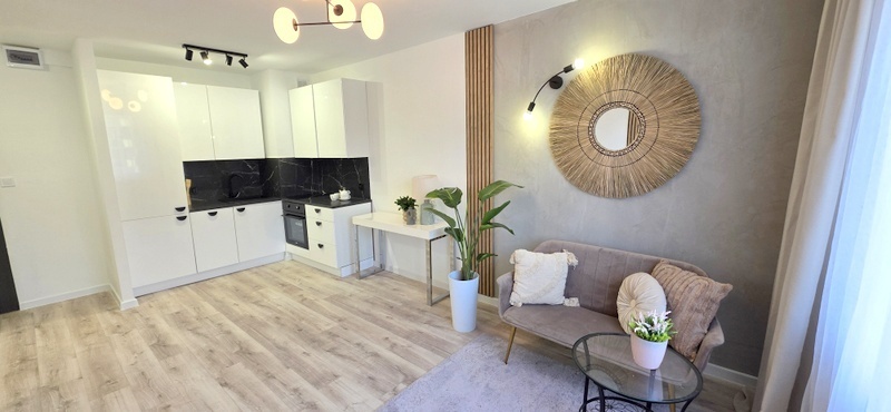 Nowoczesne 2 pokoje po remoncie /os. ZWM