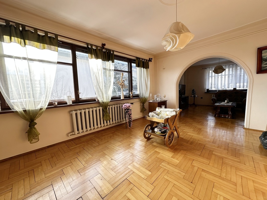 Dom do wejścia, dwa niezależne mieszkania, osiedle