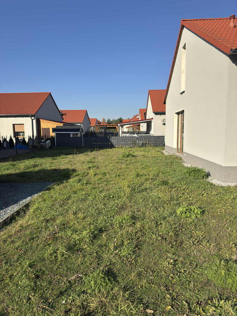 Dom wolnostojący z działką ponad 500 m2/ Miłoszyce