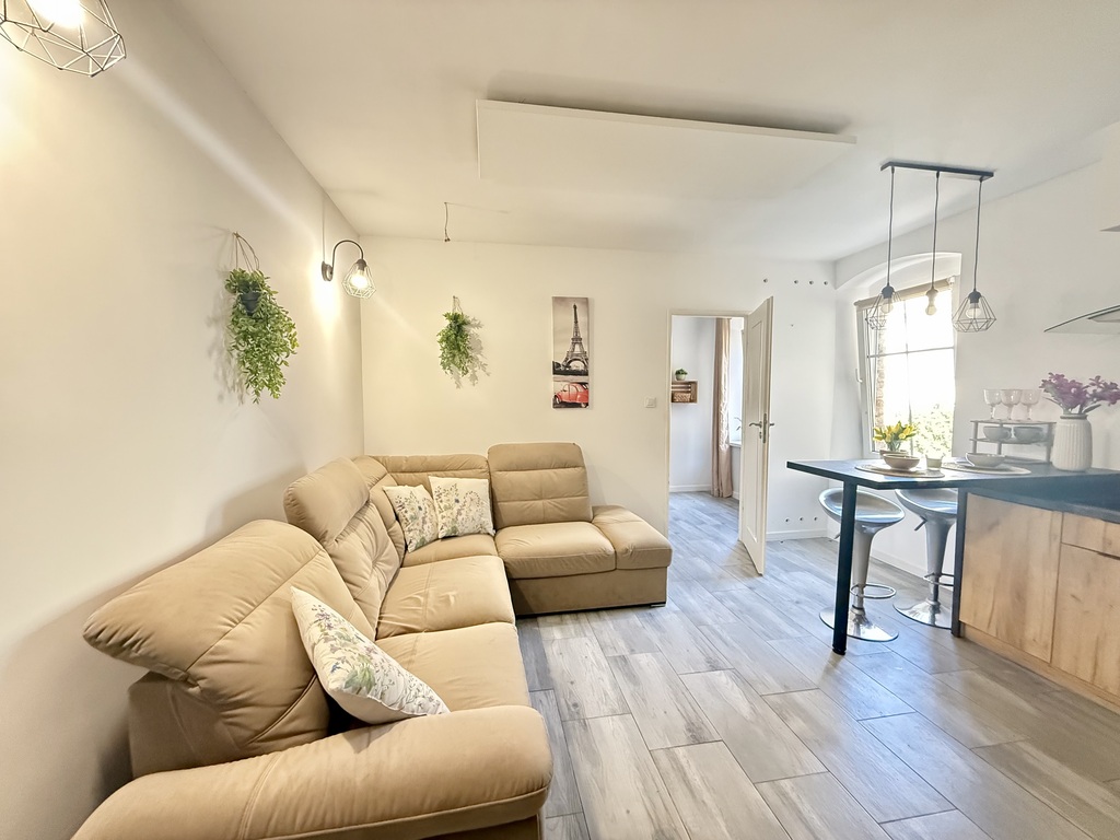 Przytulne mieszkanie w Centrum Jeleniej Góry.