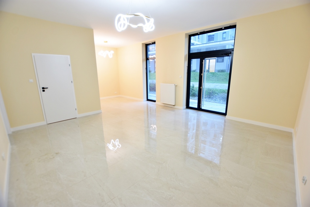 Lokal Na Sprzedaż 61M2 Parter Czuby Północne.