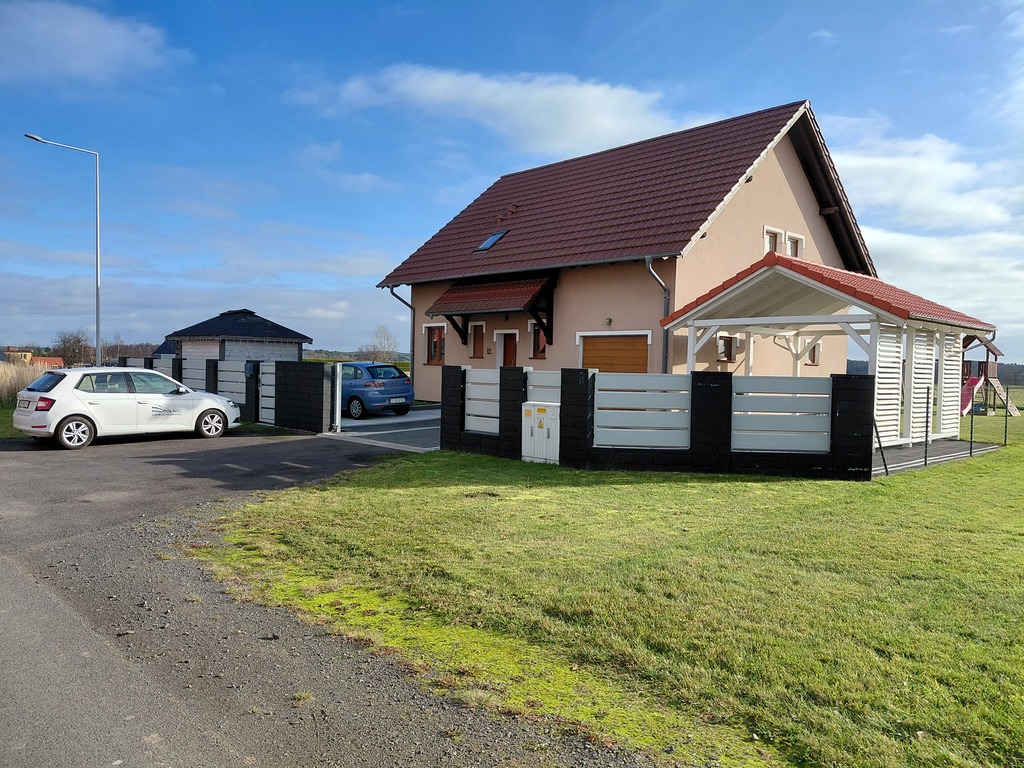 Dom wolnostojący w Milikowie -fotowoltaika