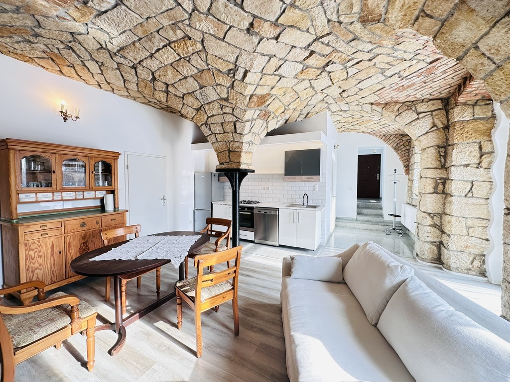 Stylowe mieszkanie z ogrodem w Łaziskach