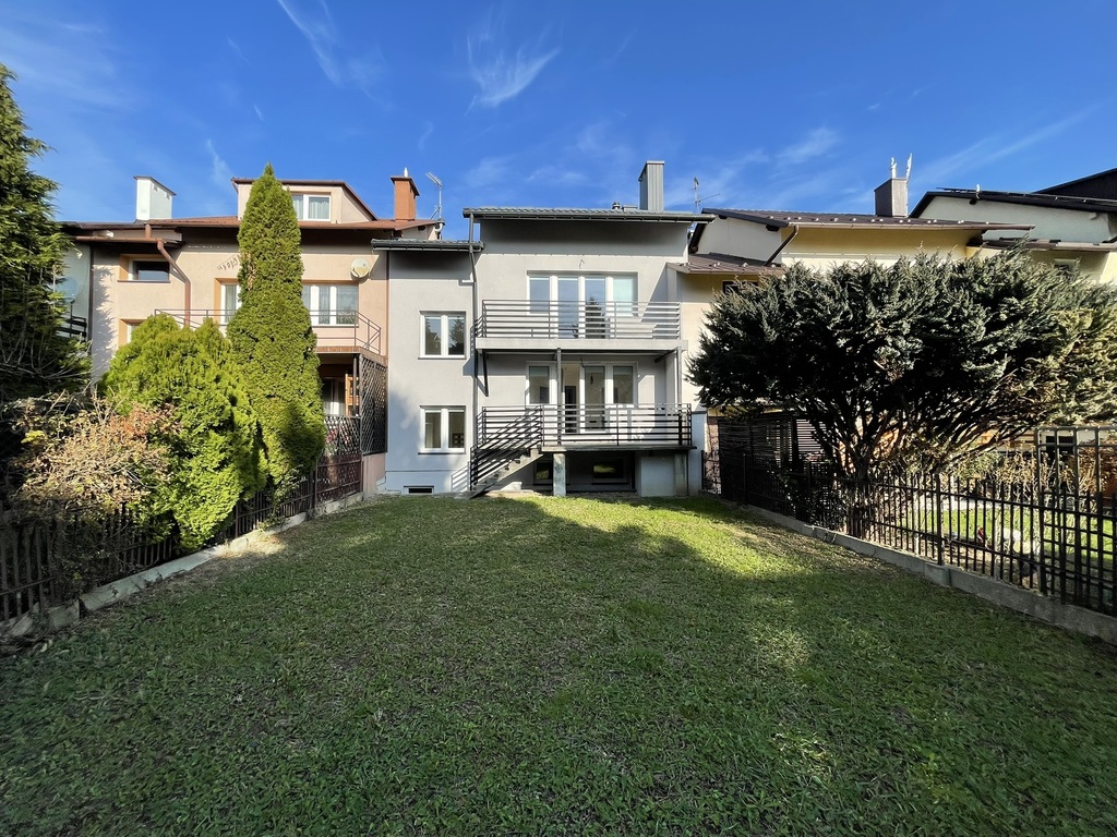 Dom inwestycyjny – 8 niezależnych lokali. Rzeszów