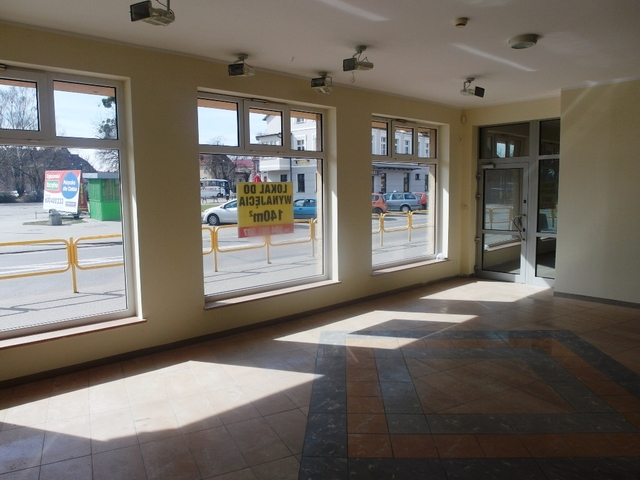 LOKAL HANDLOWO-USŁUGOWY SZCZYTNO,UL.POLSKA