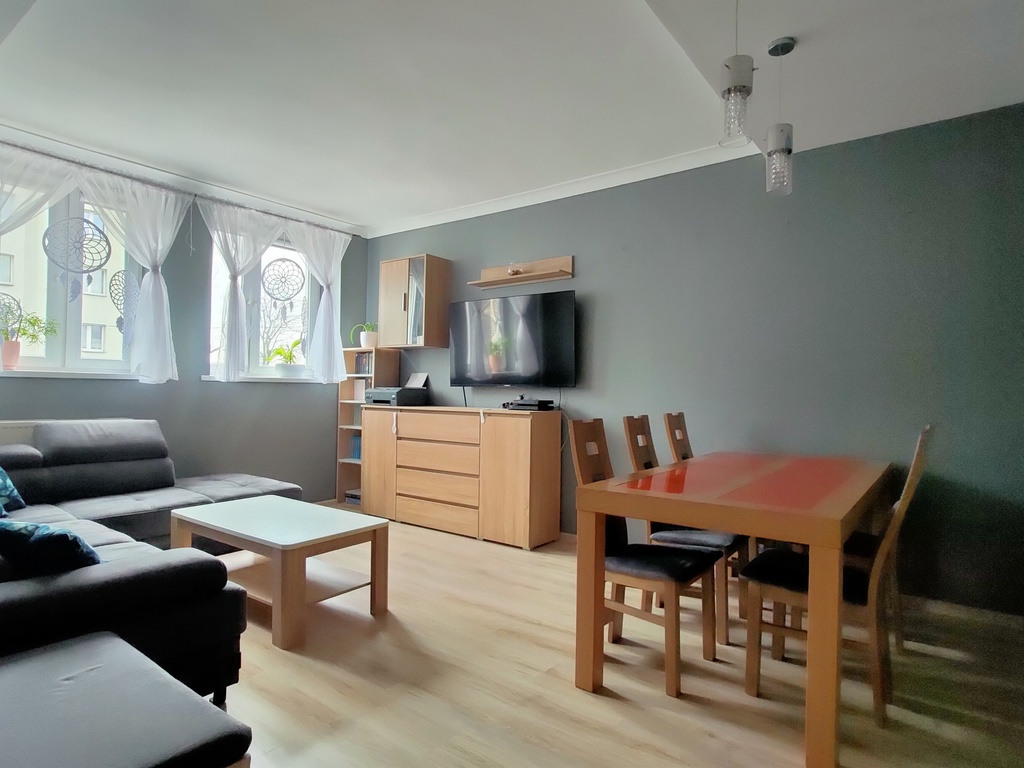 Wysoki parter, 2 pokoje, do zamieszkania, Rybnik