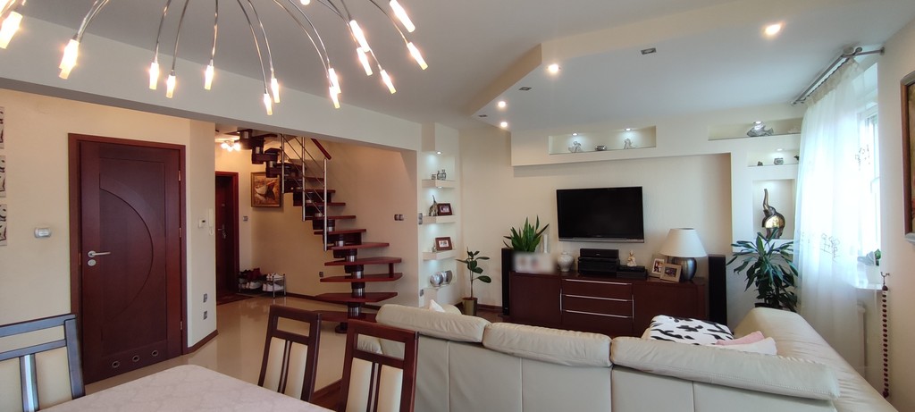 Idealne dwupoziomowe mieszkanie 80m2, niski czynsz