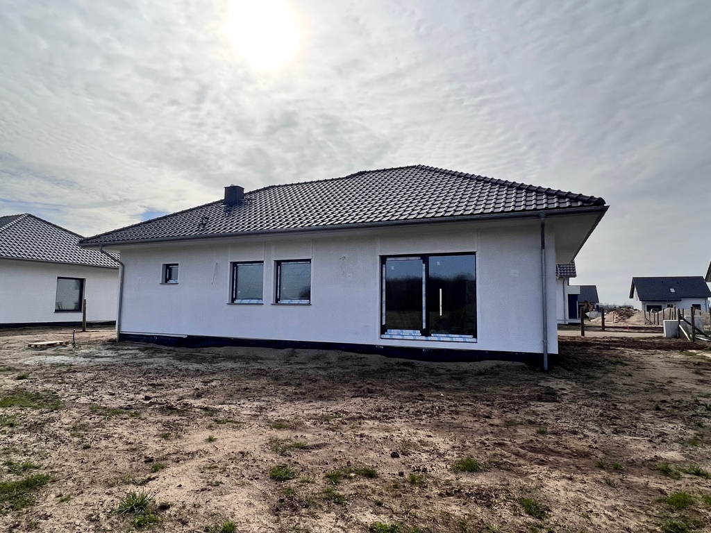 Nowobudowany dom "pod klucz"  pod Głogowem.