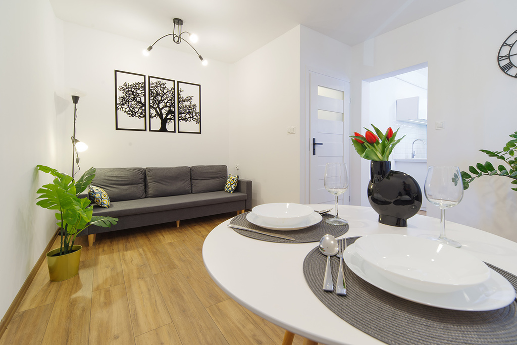 Tylko u Nas- Kawalerka po gruntowym remoncie