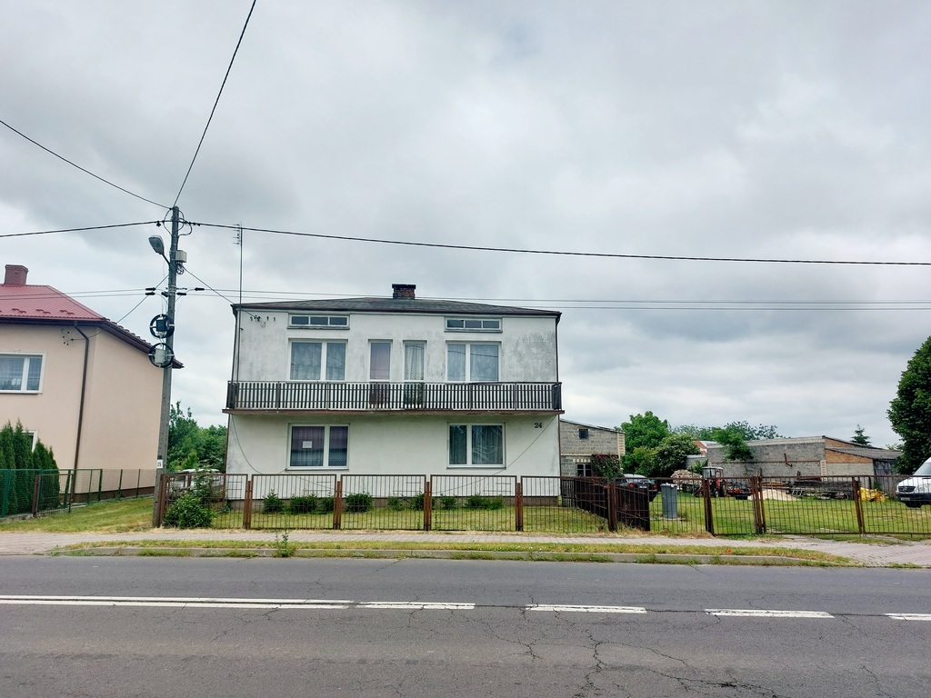 Przestronny dom z ogrodem i garażem!