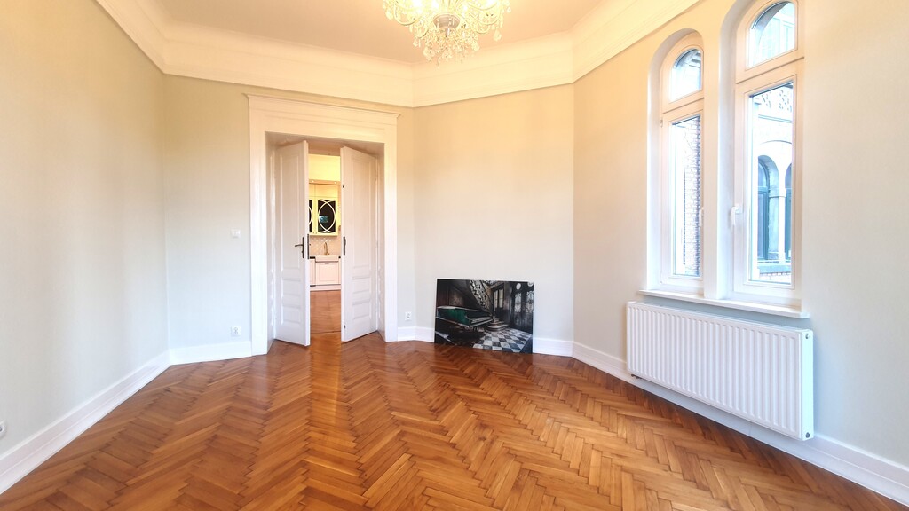 103 m2,  lokal w kamienicy blisko Dworca PKP