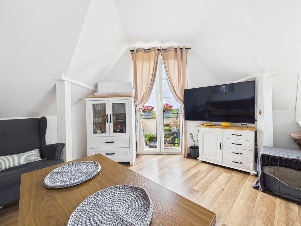 Dwupoziomowe mieszkanie na Starówce z piwnicą