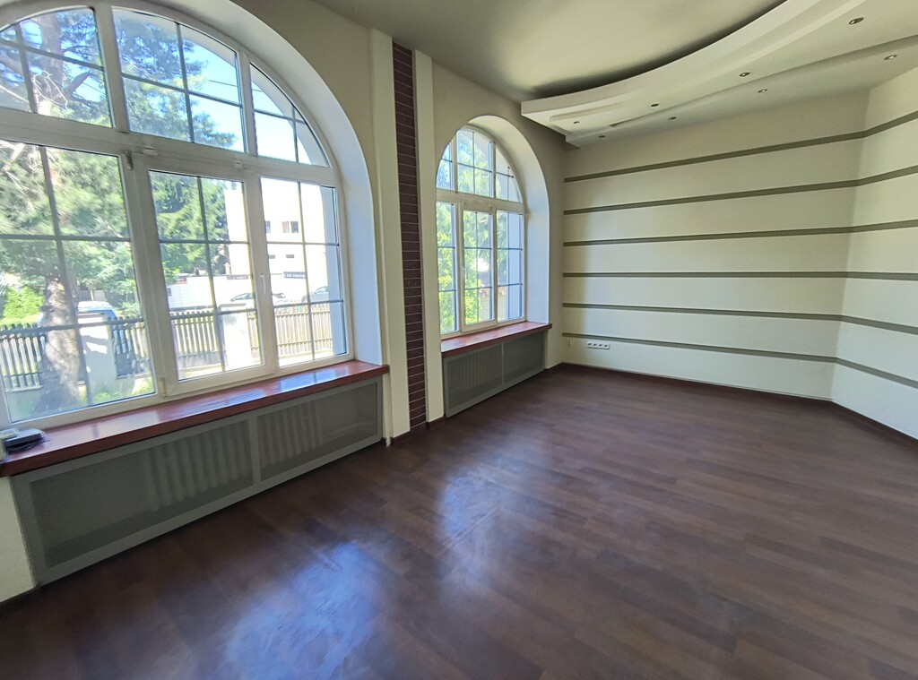 Do wynajęcia 105m2 lokalu usługowego!!