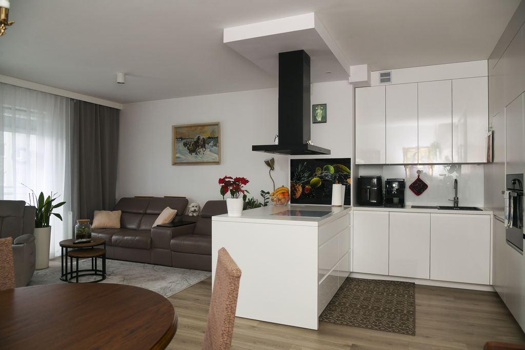 Komfortowe. ogródek, hala garaż. komórka lok.