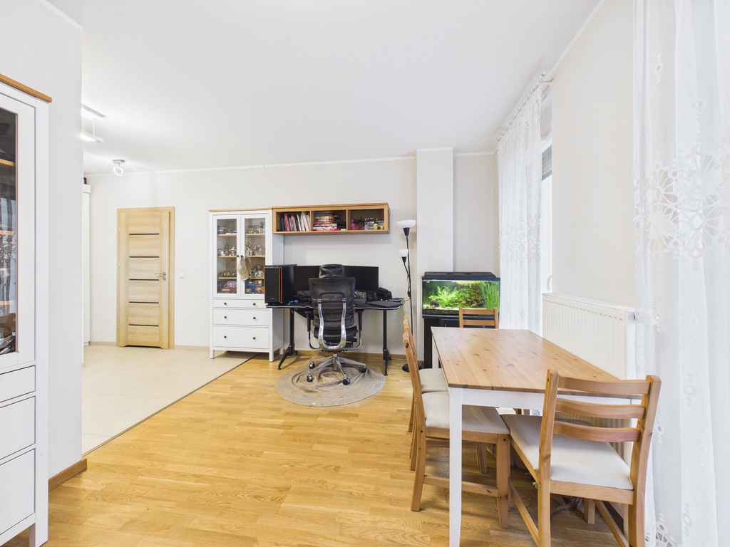 Kawalerka / taras + ogródek / Atal Towers