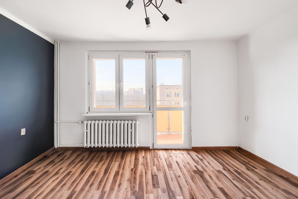 Bytom, Śródmieście-2 pokoje, balkon, C.O. miejskie