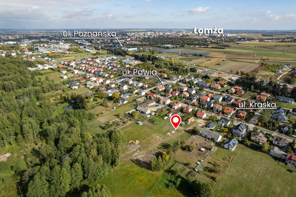 Urokliwa działka w mieście przy lesie i strudze!