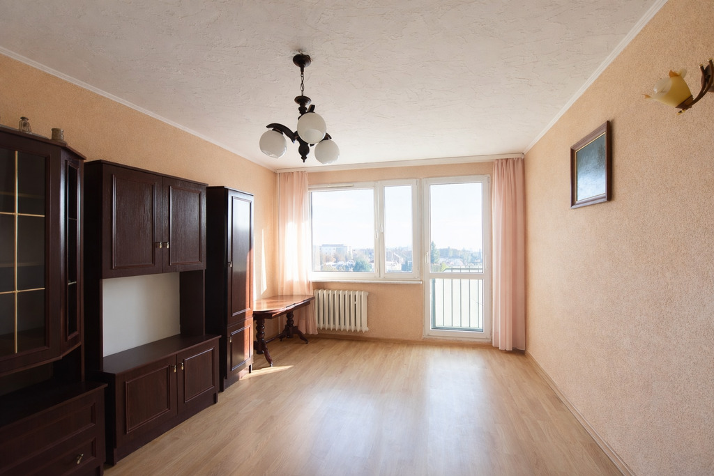 Kawalerka z balkonem, oddzielna kuchnia, 35,80m2