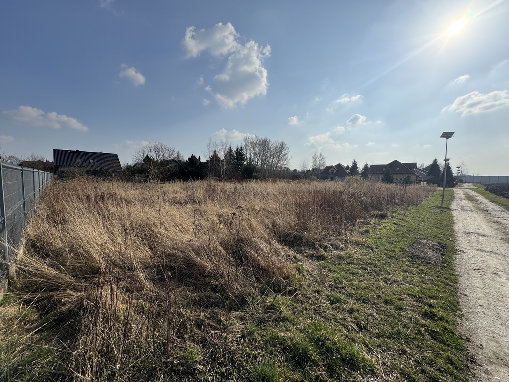 Działka budowlana uzbrojona / Święta Katarzyna