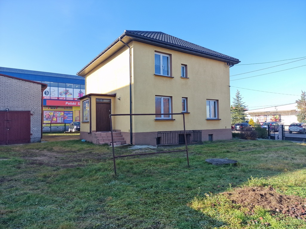 Funkcjonalny dom w centrum Moniek