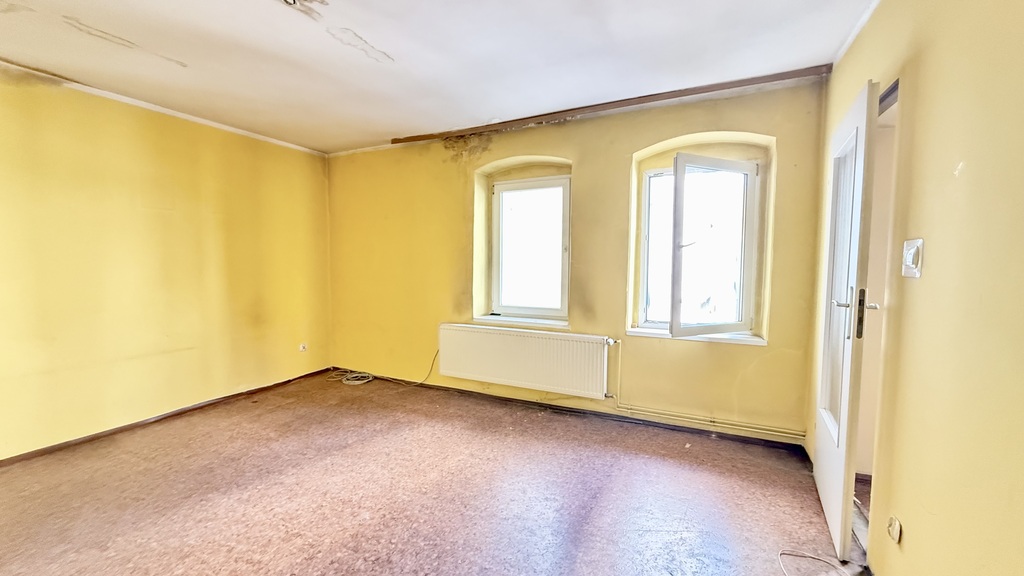 M2 w Centrum Jeleniej Góry, 3 minuty od Rynku.