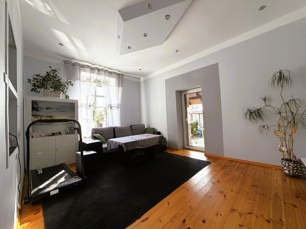 Mieszkanie 4 pokojowe z ogródkiem