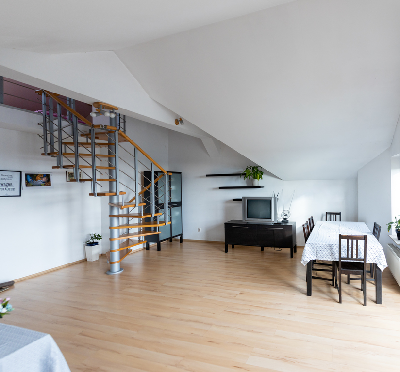 Targówek, 63,5 m2 + antresola 21 m2