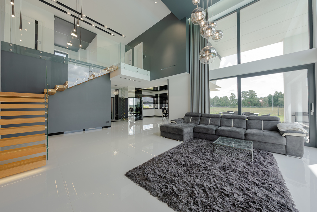 Nowoczesny dom z basenem w stylu Glamour