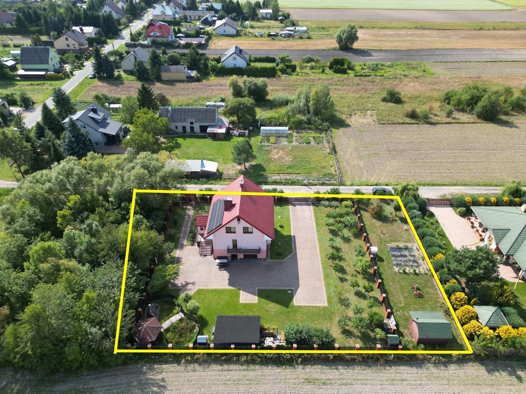 Doinwestowany dom, na działce 2000m2, gm. Zalesie