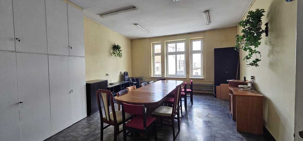 Lokal Biurowy - Pod Gabinet lub Kancelarie